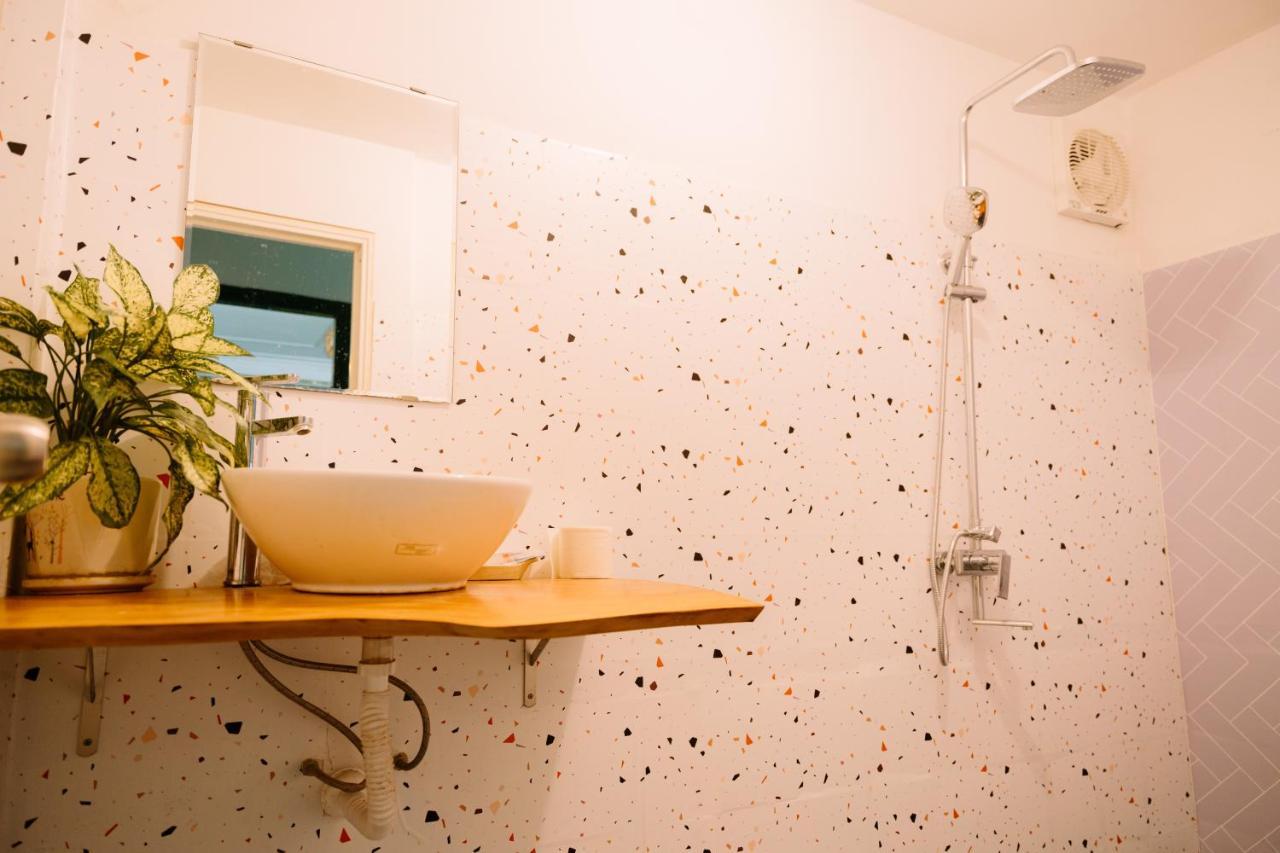Hanoi Hola House Экстерьер фото